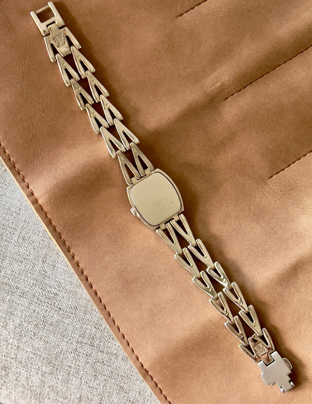 Seiko Noie Brown Dial Sculpted Bracelet women's watch — product photograph 3