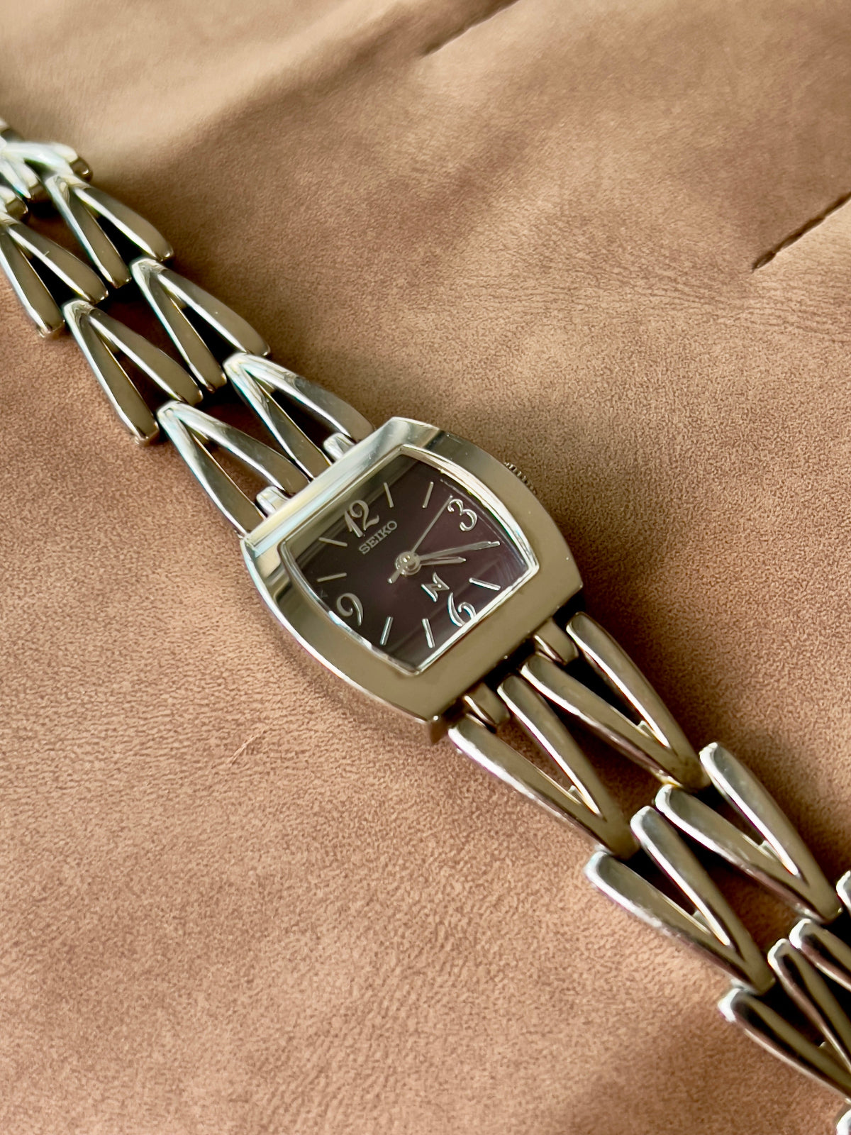 Seiko Noie Brown Dial Sculpted Bracelet women's watch — product photograph 6