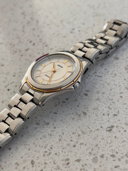Seiko Exceline Women's Watch with a Tatami Woven Textured Dial, vintage women's watch product photo 6 of 7.
