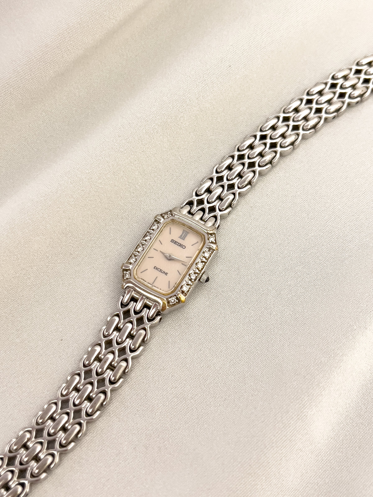 Seiko Exceline diamond ladies’ watch with mother-of-pearl dial and textured bracelet
