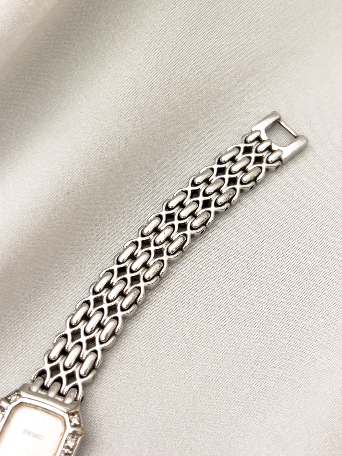 Seiko Exceline diamond ladies’ watch with mother-of-pearl dial and textured bracelet
