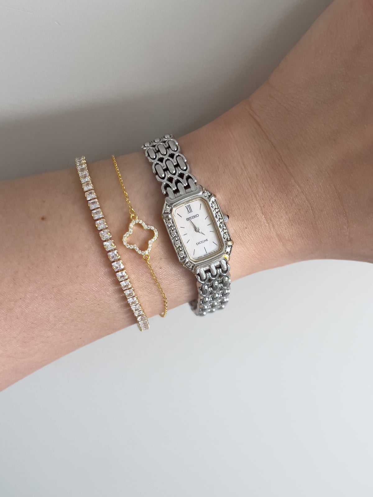 Seiko Exceline diamond ladies’ watch with mother-of-pearl dial and textured bracelet