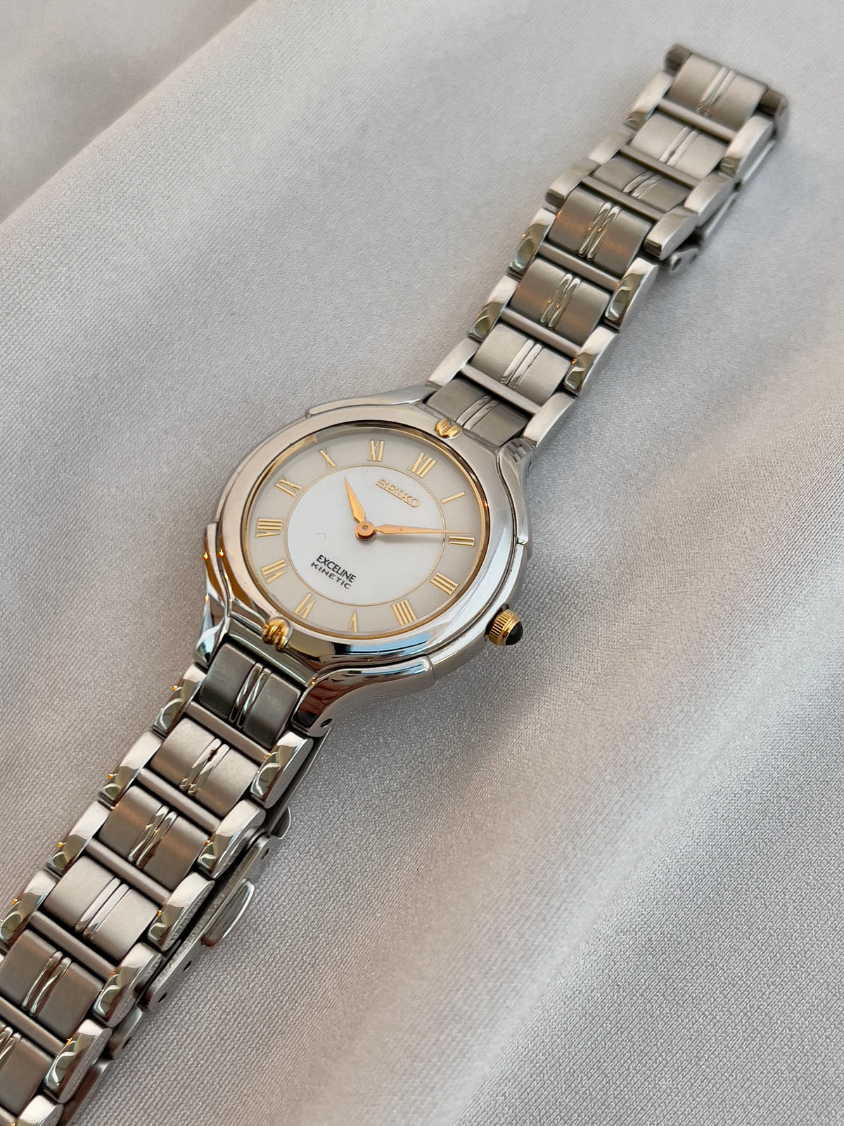 Seiko Exceline Kinetic Ladies’ Watch Mother of Pearl Dial, case profile of a vintage women's watch at Gilded Hour.