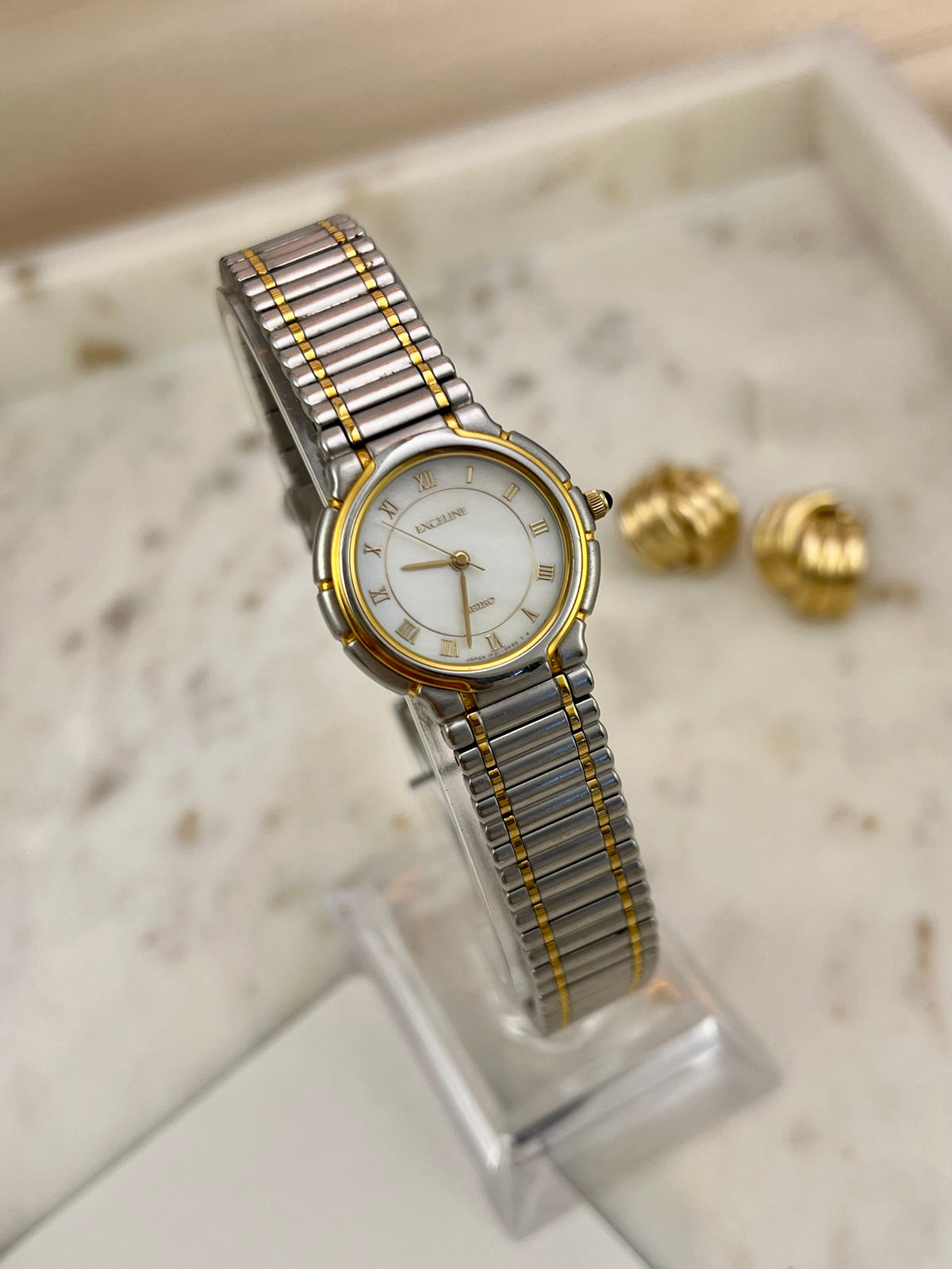 Seiko Exceline mother-of-pearl ladies watch, box set.