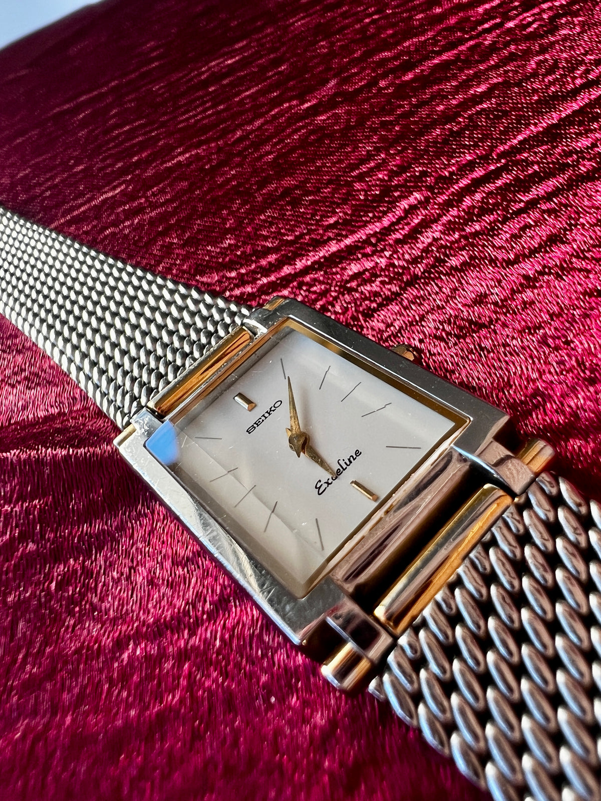 Seiko Exceline White Dial Mesh Bracelet women's watch — product photograph 8