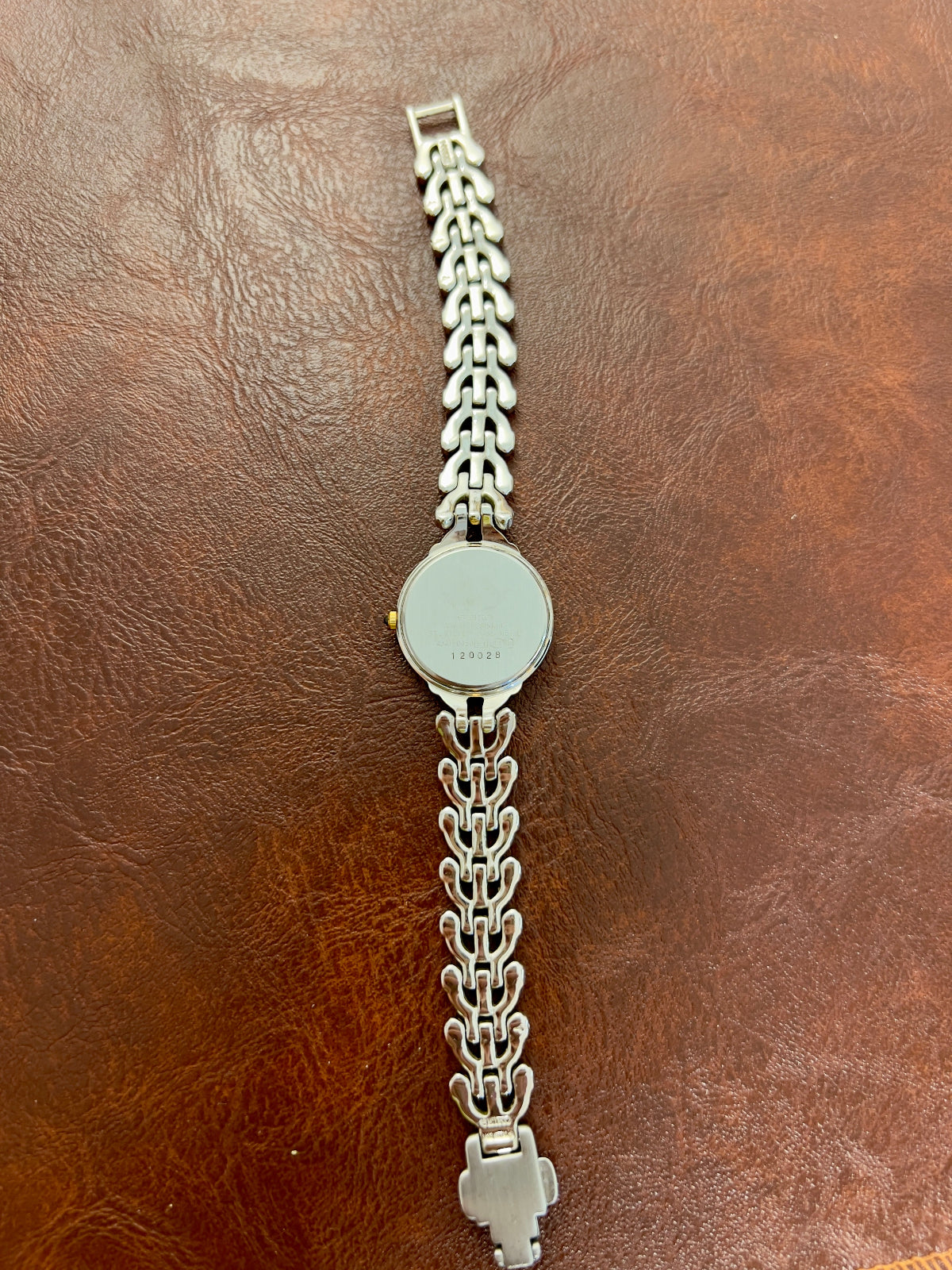 Seiko Exceline Claw Case Two Tone Watch, product photograph 5.