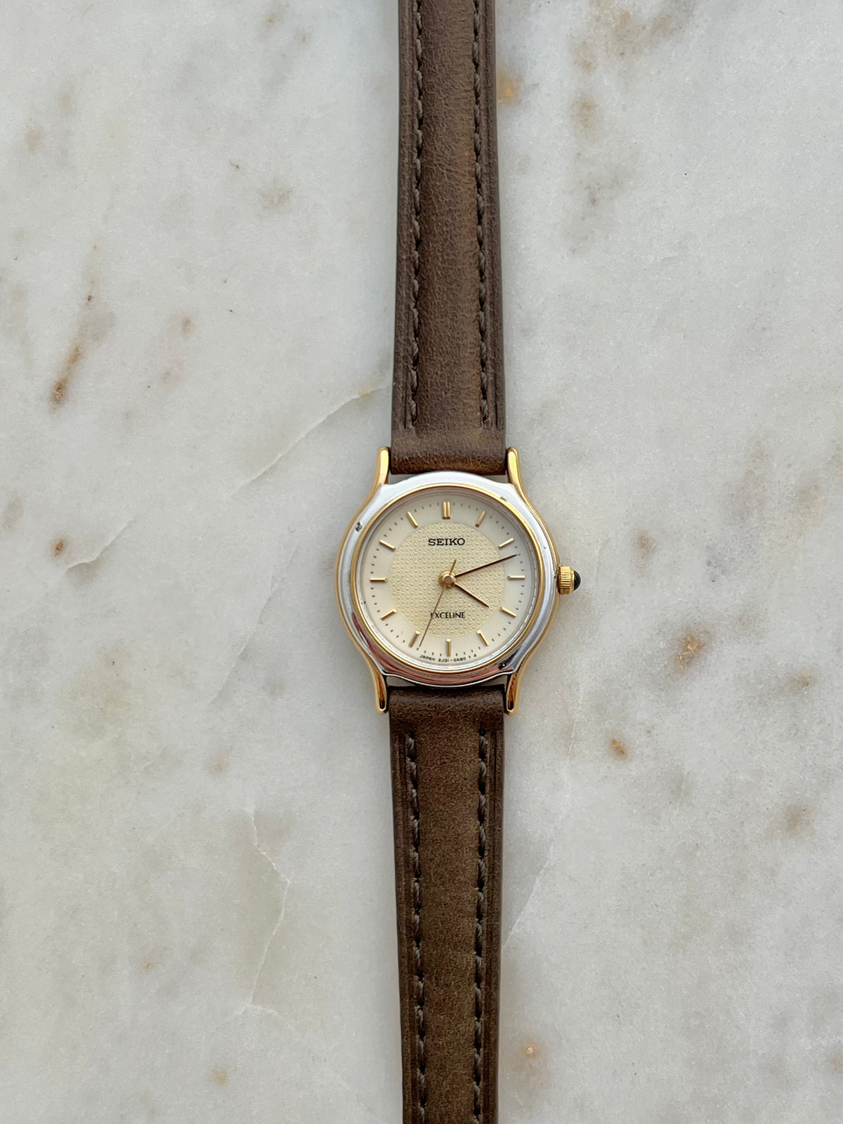 Seiko Exceline two tone round patterned dial watch, view 3.