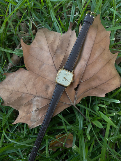 Seiko Exceline Soft Angular Gold Tone Women's Watch | Product photograph 7