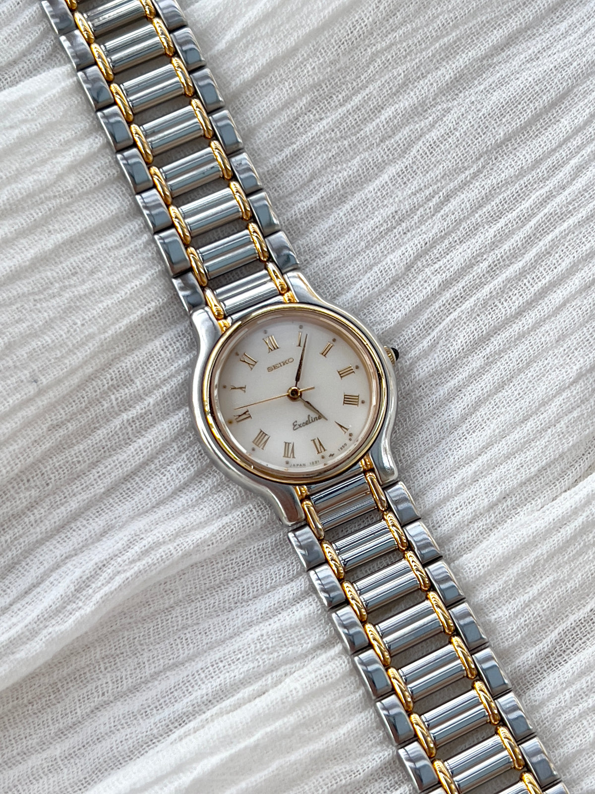 Seiko Exceline White Roman Dial Two Tone Women's Watch | Product photograph 5
