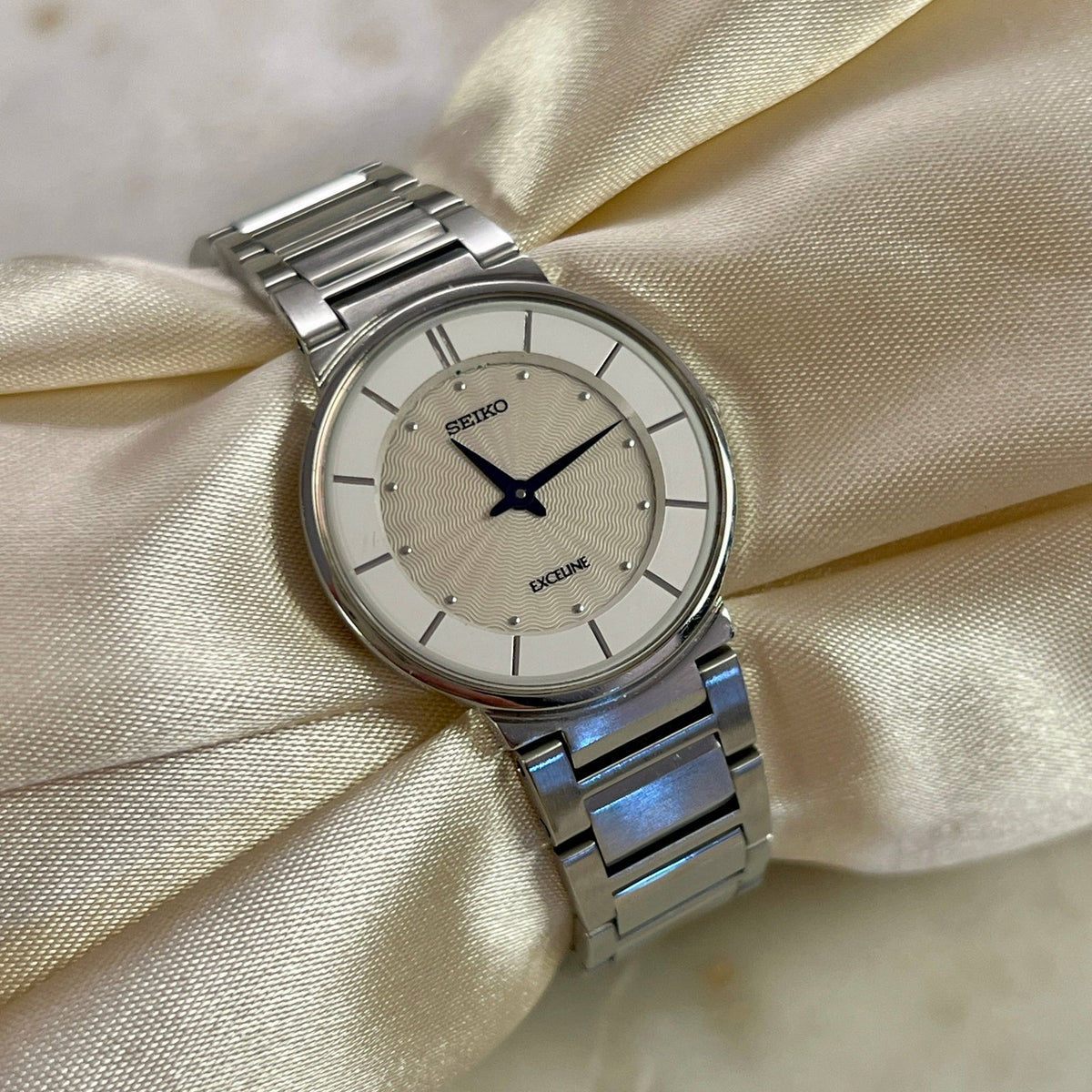 Seiko Exceline White Patterned Dial Silver Women's Watch — product photograph 4, Gilded Hour NZ.