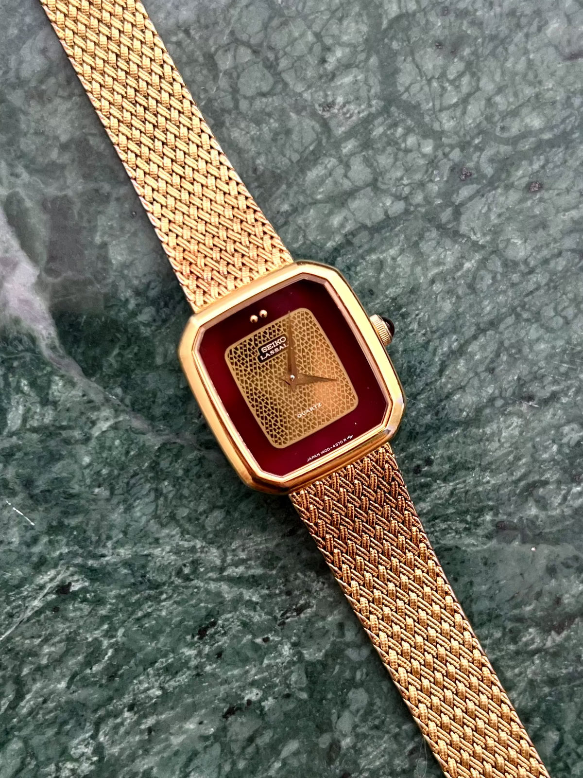 Seiko Lassale Bordeaux Gold Mesh watch — dial