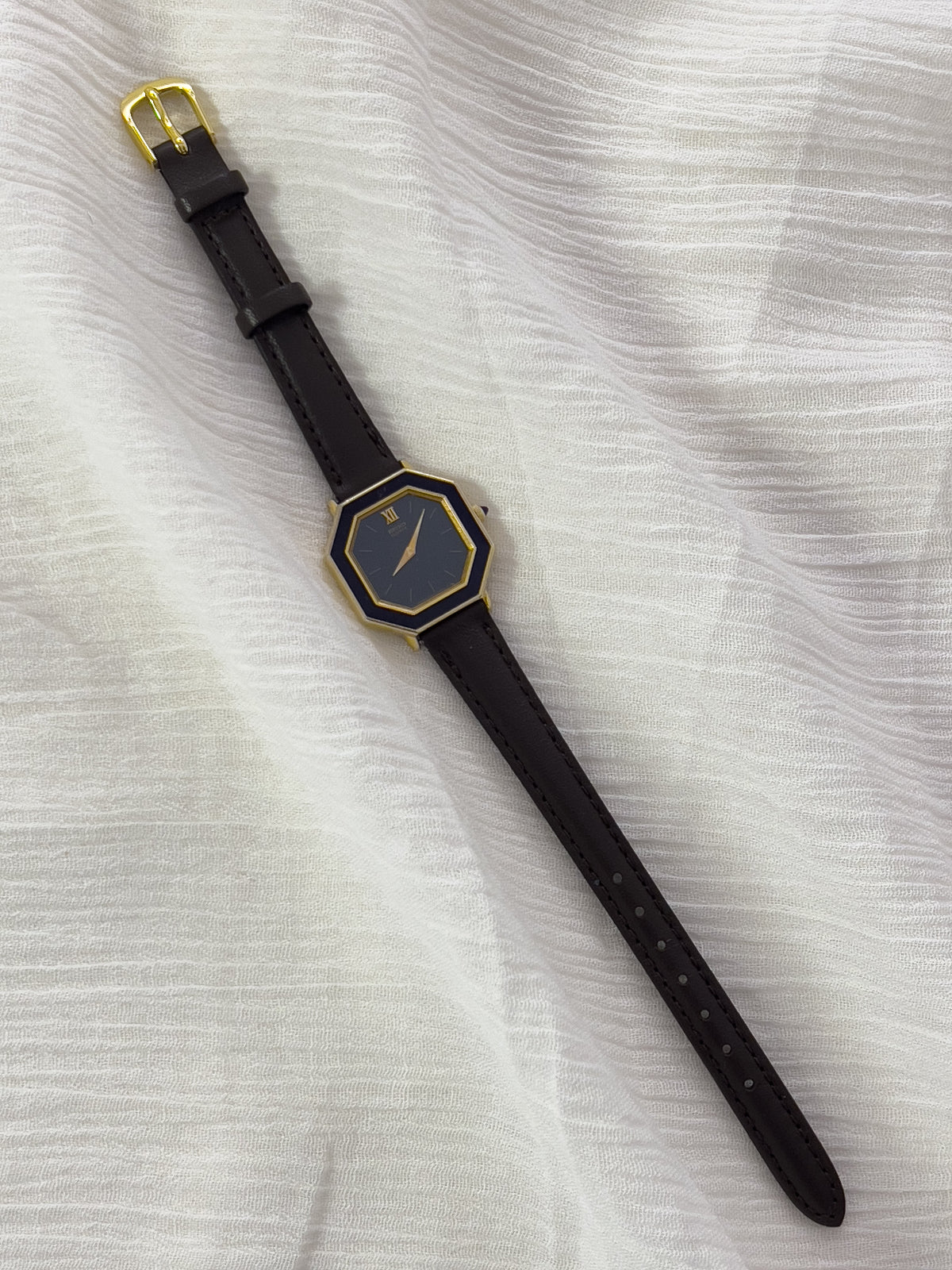 Seiko Exceline Octagonal Blue Enamel Bezel Women's Watch — product photograph 2
