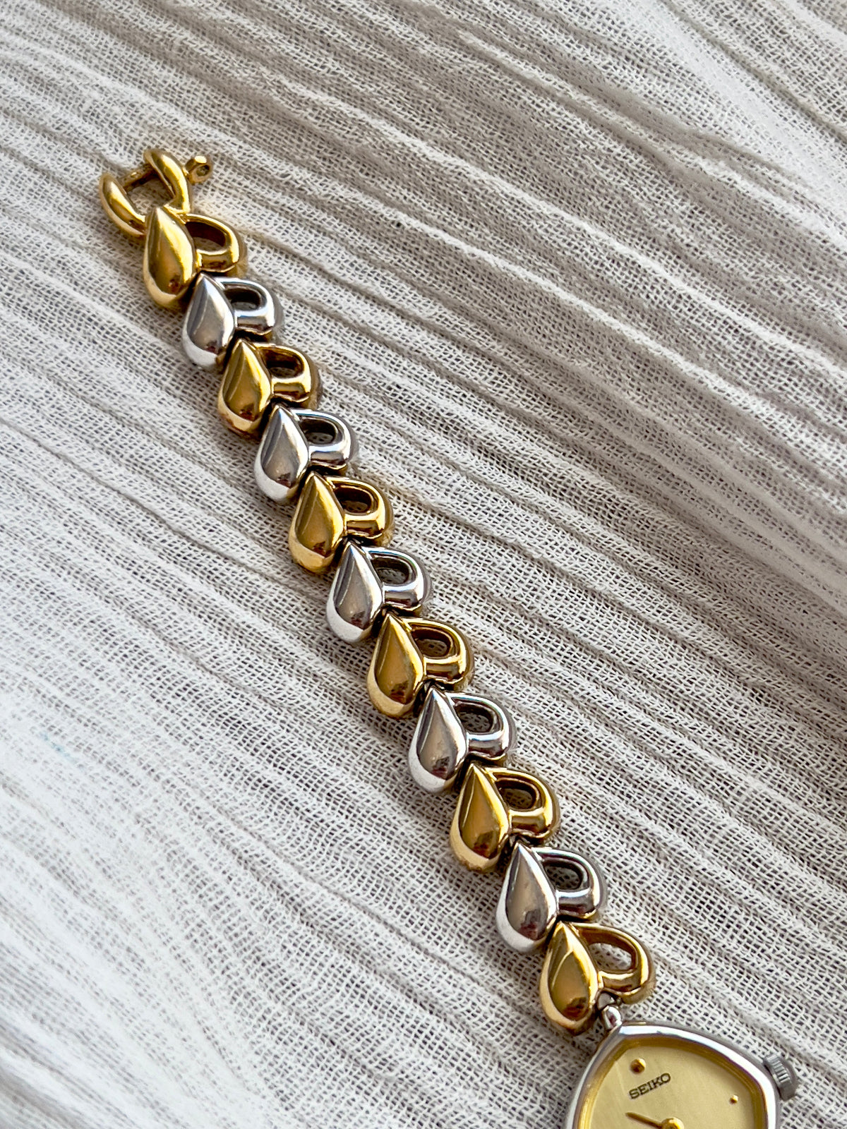 Seiko Tissé Two Tone Heart Bracelet Women's Watch — product photograph 3