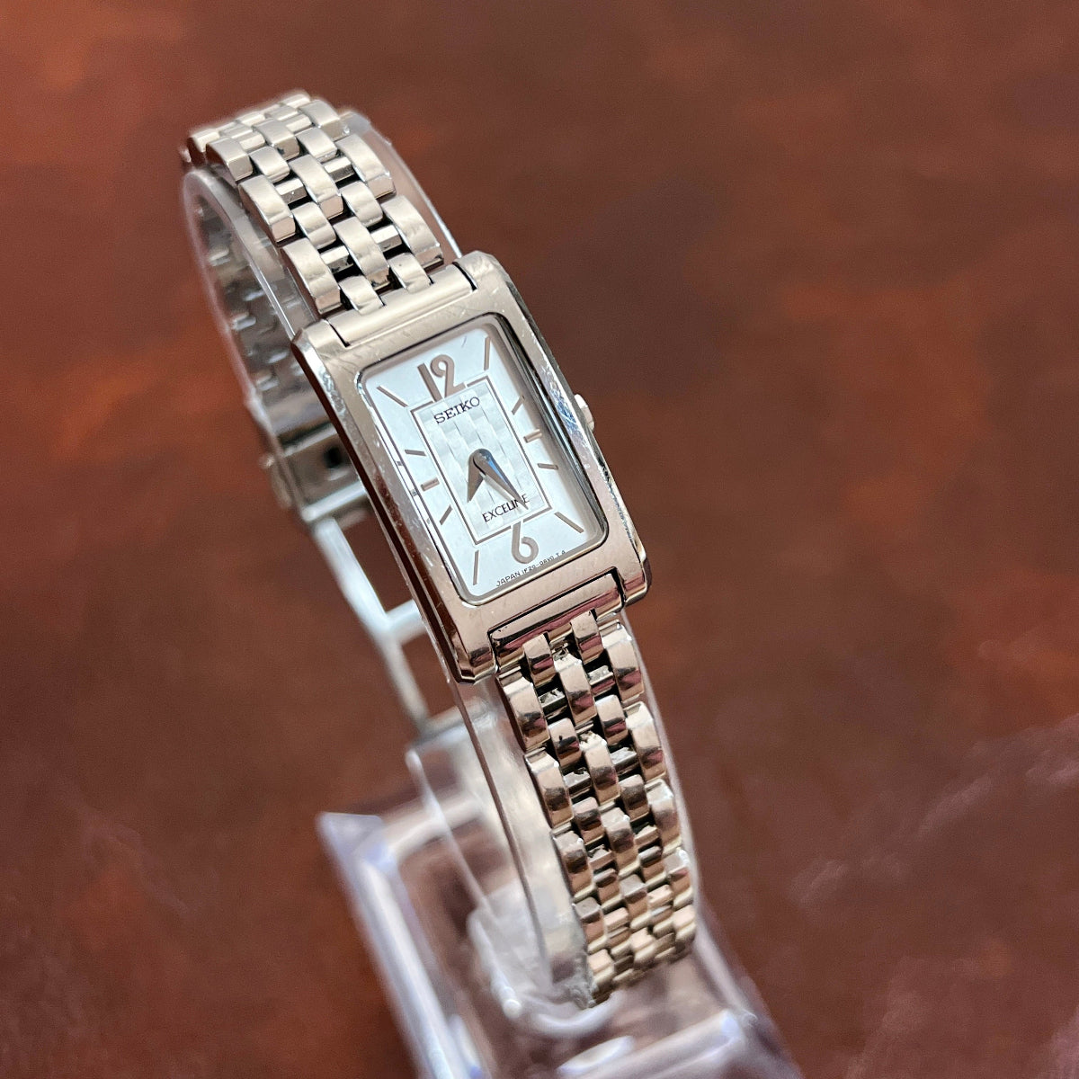 Seiko Exceline Woven Dial Tank Watch 1F20-0AN0, product photograph 2.