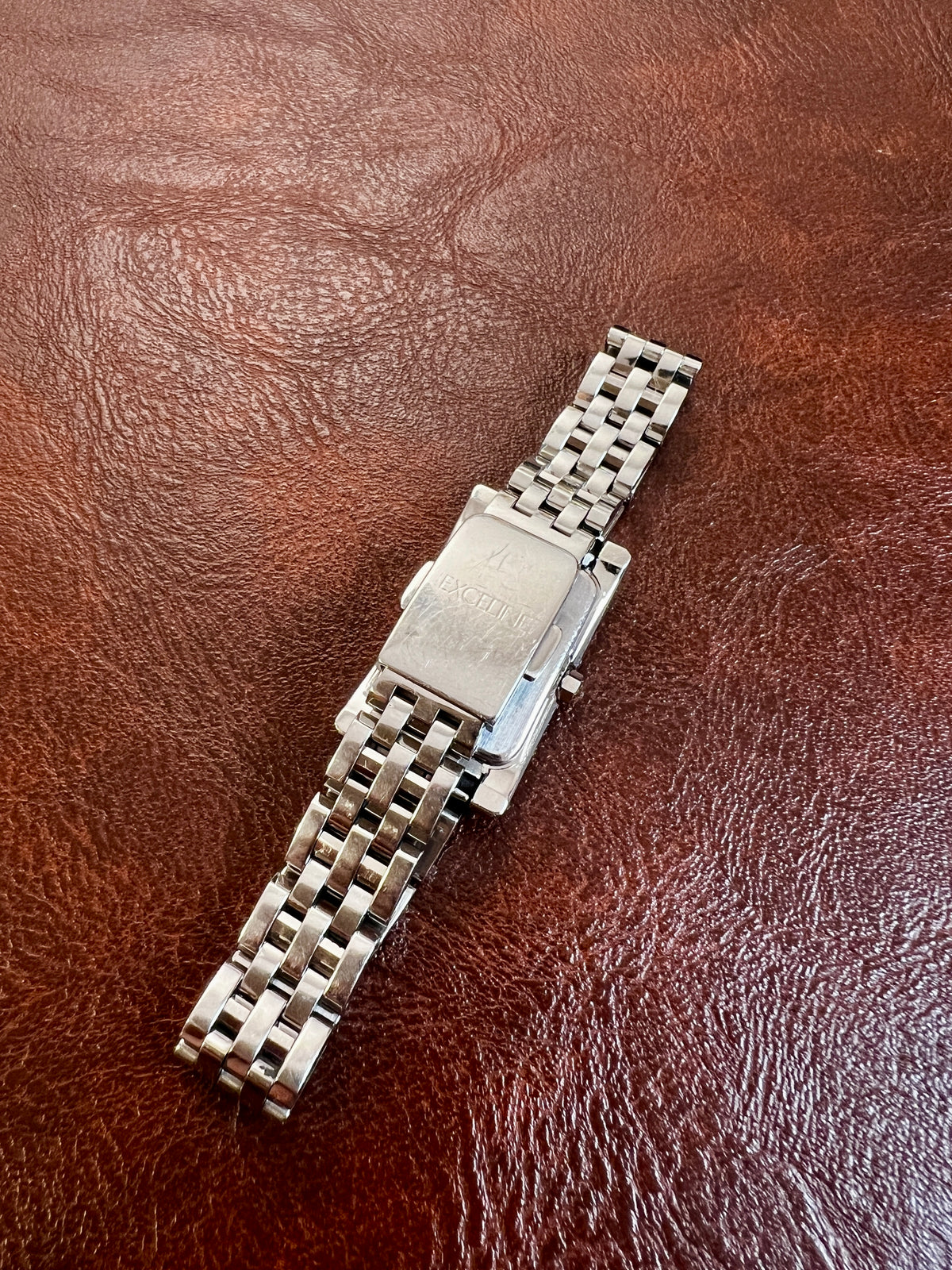 Seiko Exceline Woven Dial Tank Watch 1F20-0AN0, product photograph 4.