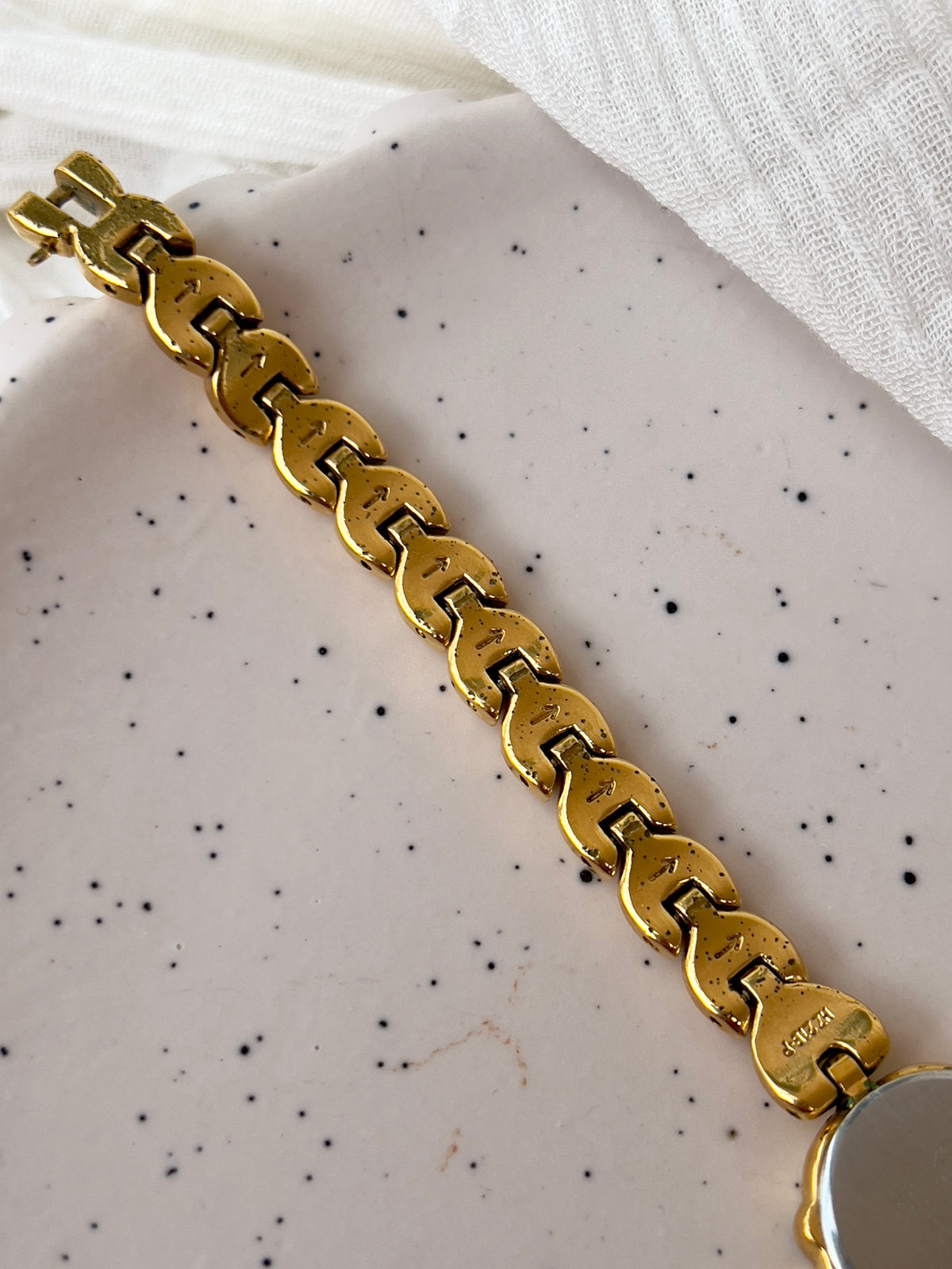 Seiko Tisse Woman's Watch with Diamonds and Leaf Pattern Bracelet, product photograph 7.