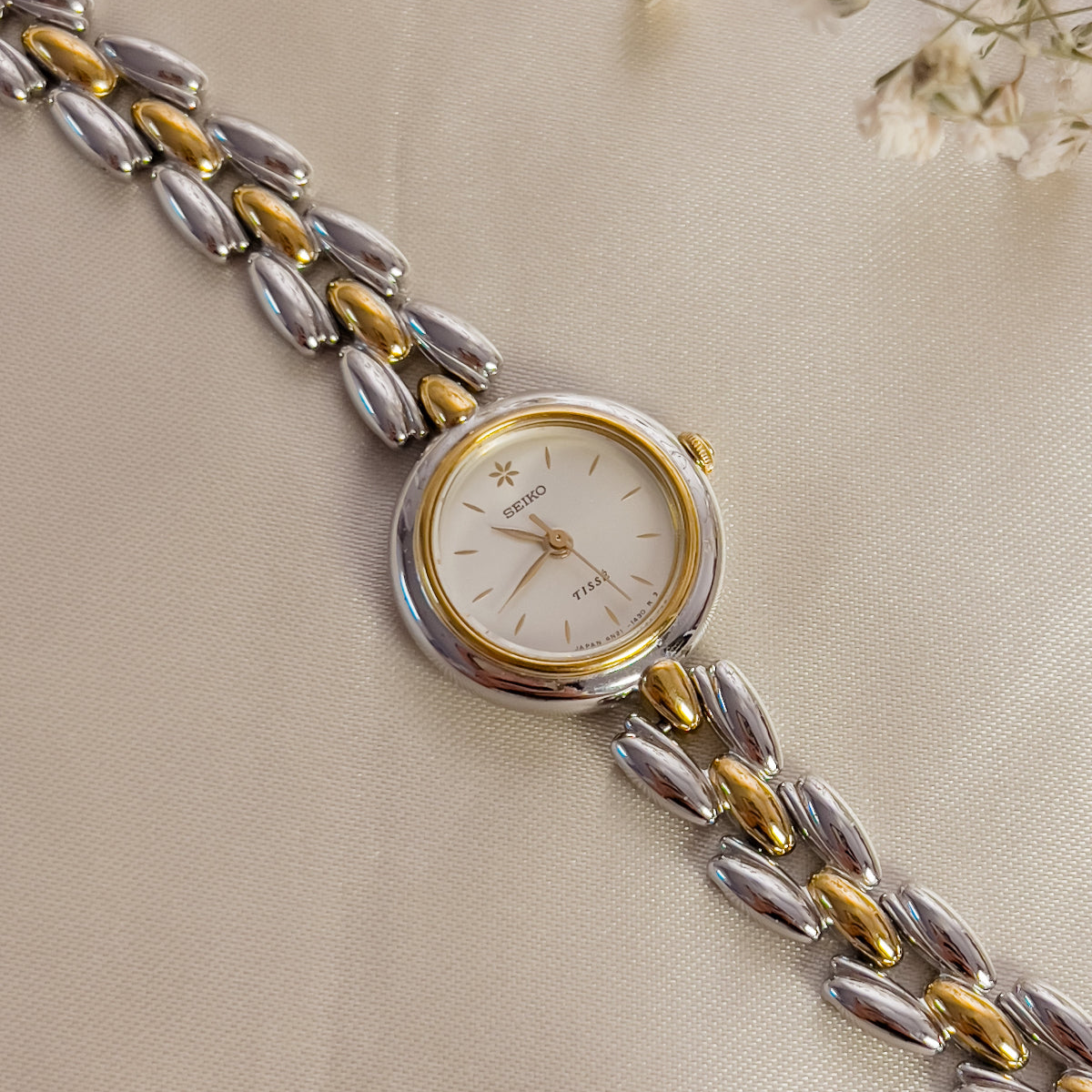 Seiko Tissé White Floral Dial Two Tone women's watch — product photograph 1
