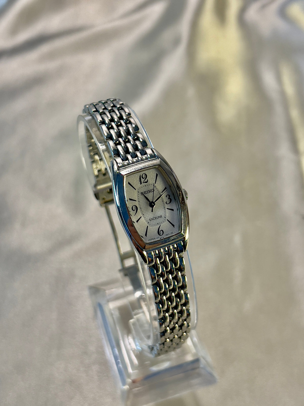 Seiko Exceline Solar Tonneau Women's Watch — product photograph 2