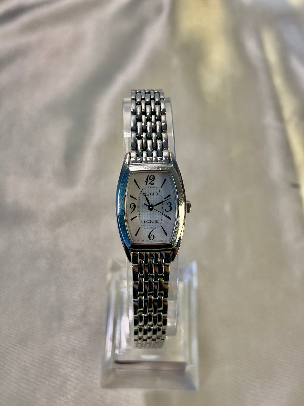 Seiko Exceline Solar Tonneau Women's Watch — product photograph 6