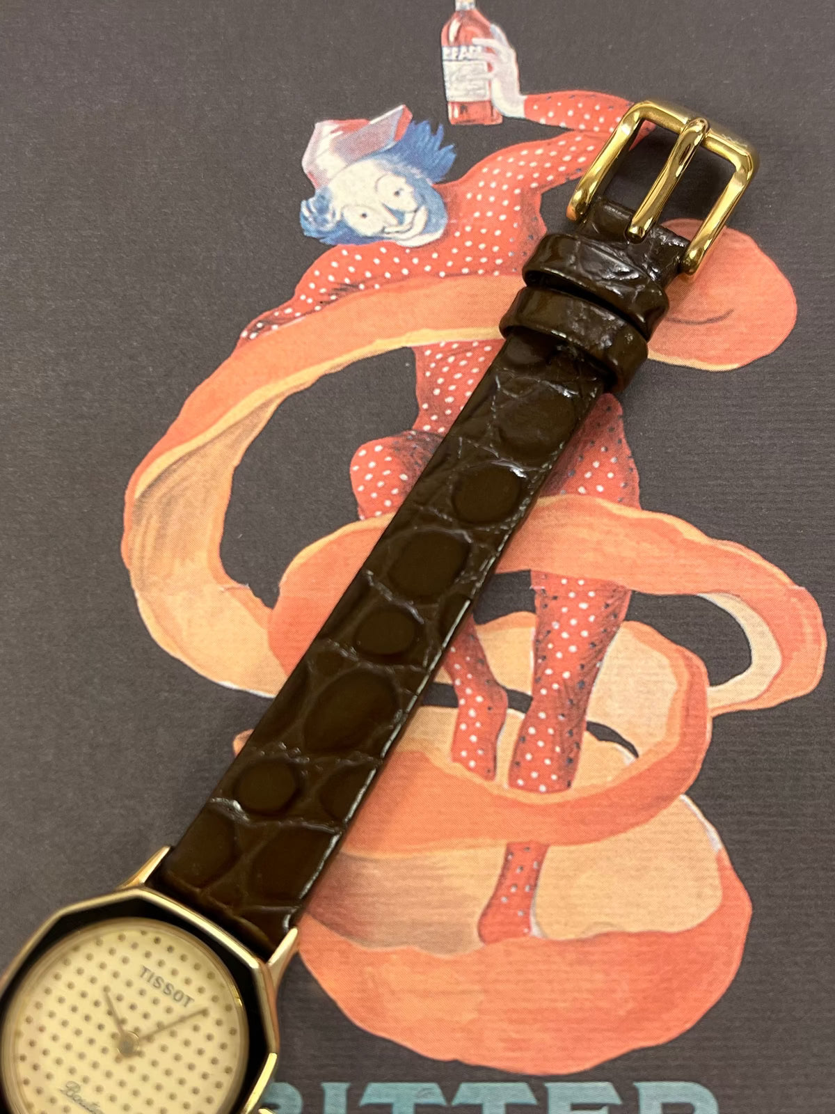 Tissot Boutique Dotted Dial Gold Octagonal Women’s Watch, buckle detail.